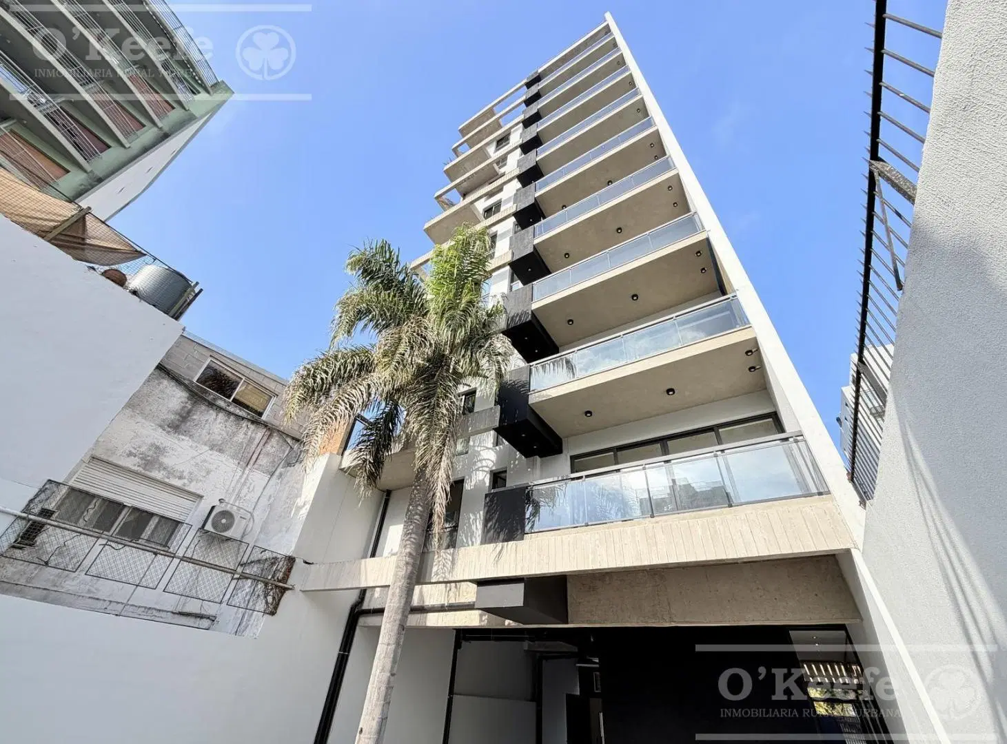 Departamento 2 ambientes c/cochera en Venta, Quilmes Centro, Excelentes terminaciones. 2