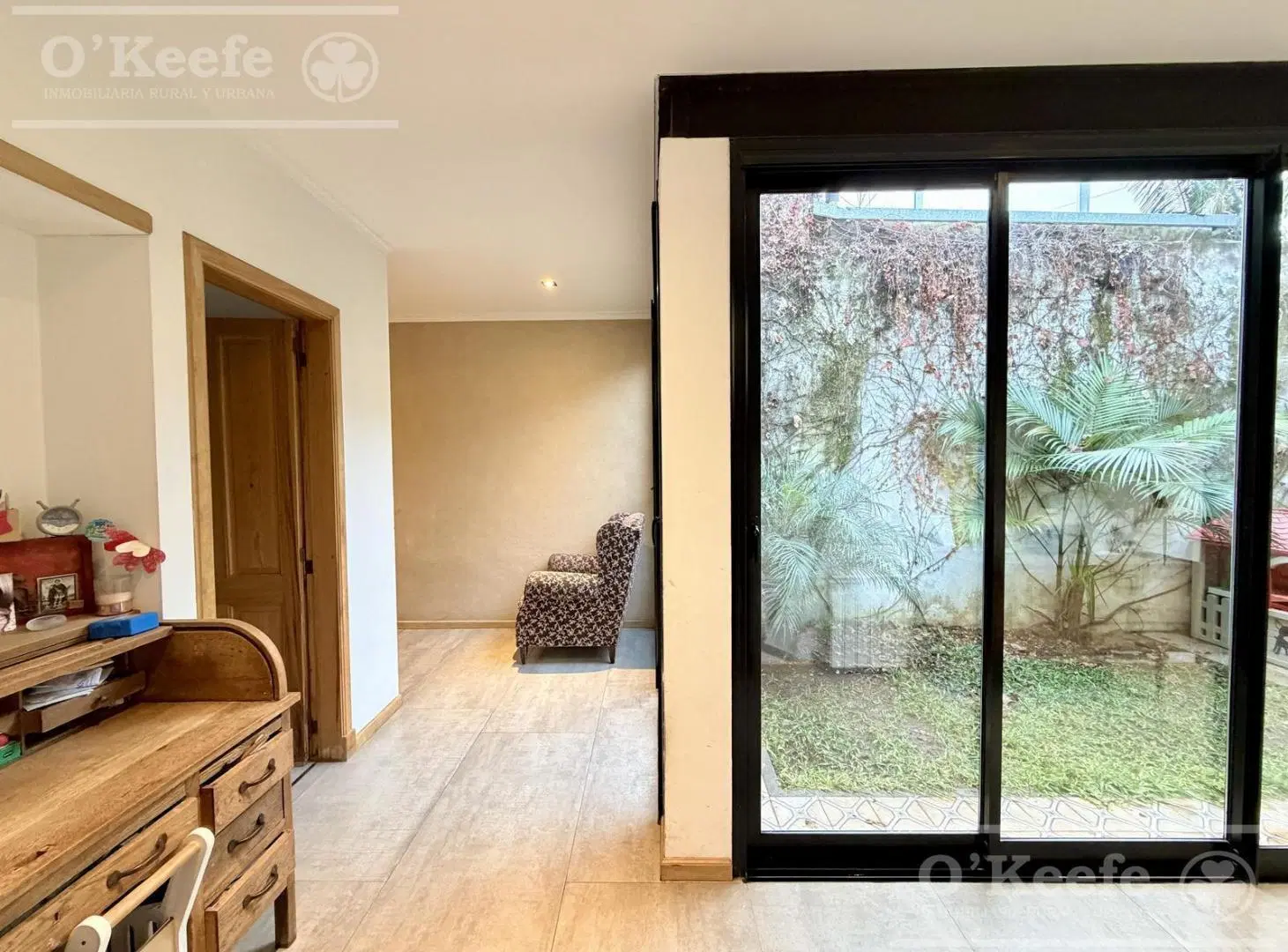 Casa 4 Ambientes Refaccionada a Nuevo con Cochera Doble - Apto crédito -Quilmes Oeste 3