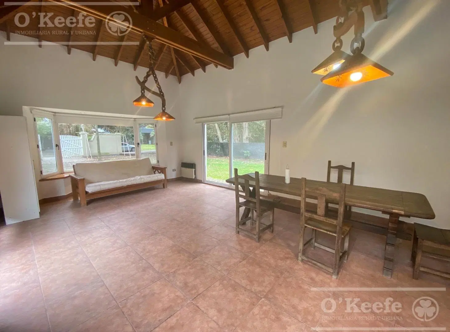 Alquiler monoambiente en terreno de 840m2 - Barrio El Carmencito 2
