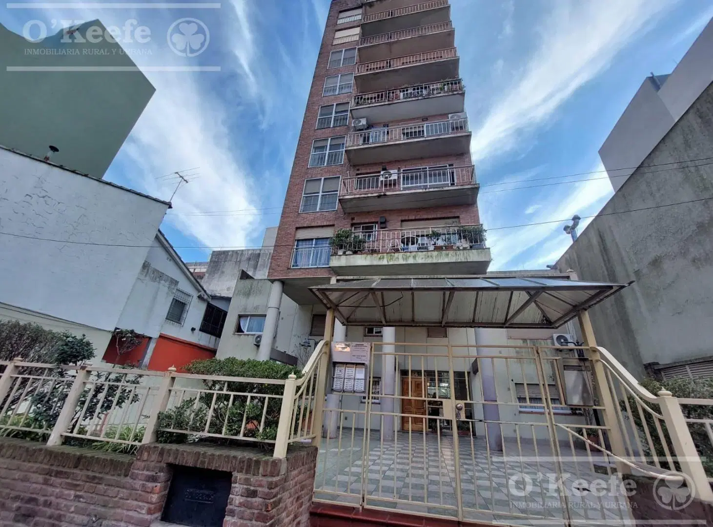 DEPARTAMENTO EN ALQUILER 2 AMB. C COCHERA EN QUILMES CENTRO !! 2