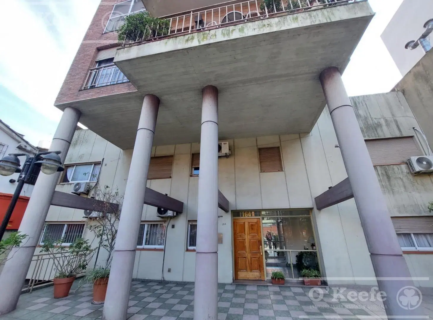 DEPARTAMENTO EN ALQUILER 2 AMB. C COCHERA EN QUILMES CENTRO !! 1