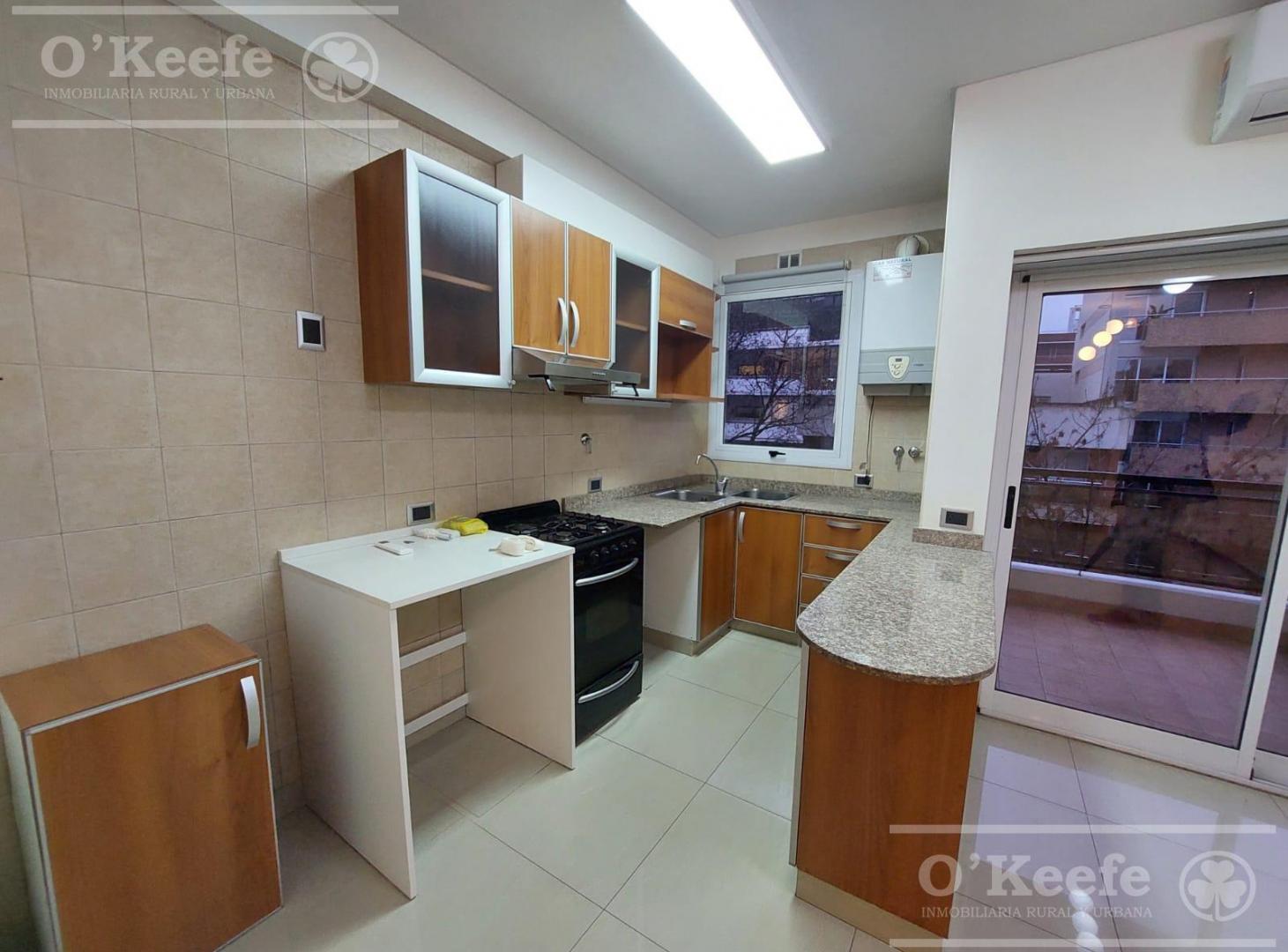 Foto de DEPARTAMENTO EN ALQUILER 2 AMB. EN QUILMES CENTRO CON COCHERA!! Excelente, imagen 2