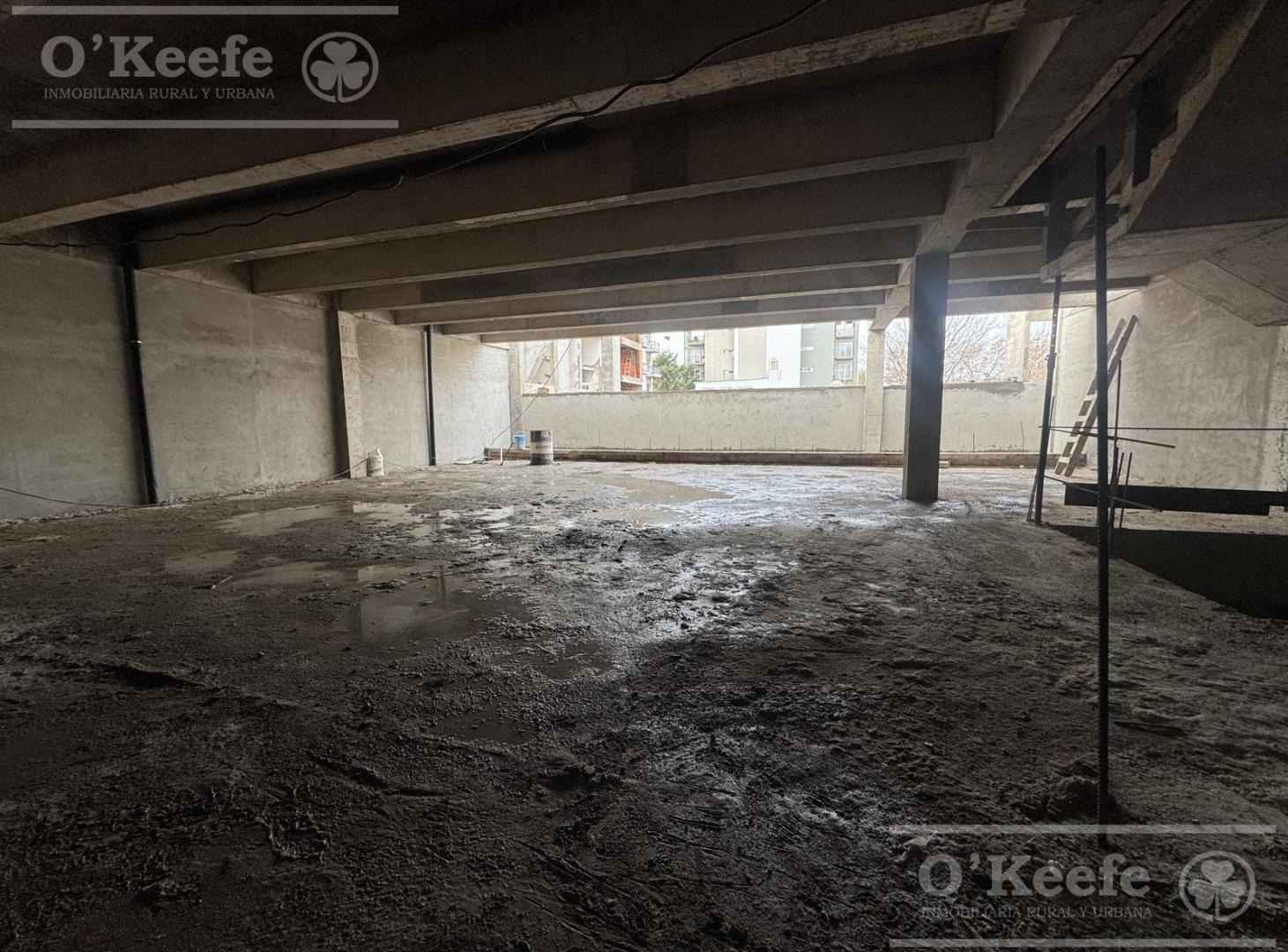 Foto de LOCAL COMERCIAL EN ALQUILER - QUILMES - Sobre Av. Brandsen., imagen 3