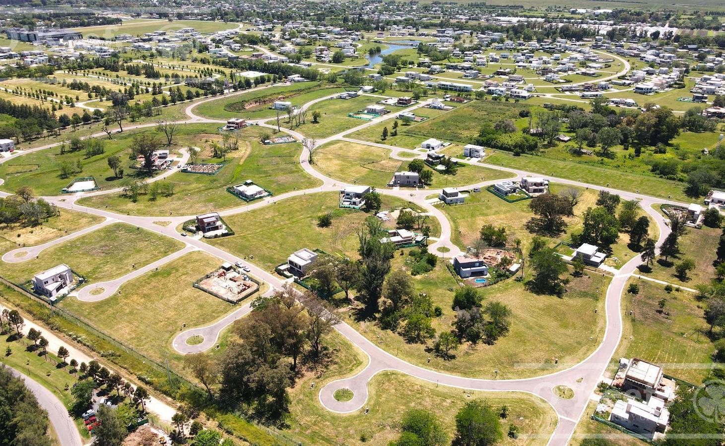 Foto de Lote en Venta de 679 metros con fondo verde en San Juan Chico. Posesión, imagen 4