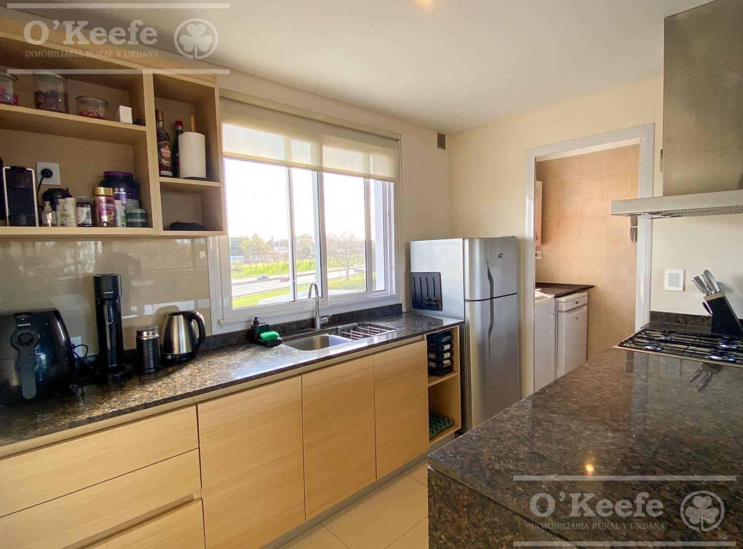Foto de Excelente departamento de 3 ambientes con balcón aterrazado y parrilla, imagen 4