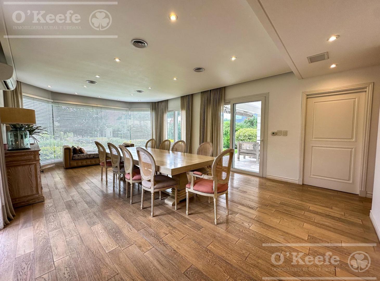 Foto de CASA EN VENTA 4 AMBIENTES - BARRIO NUEVO QUILMES CON SALIDA AL CANAL, imagen 3