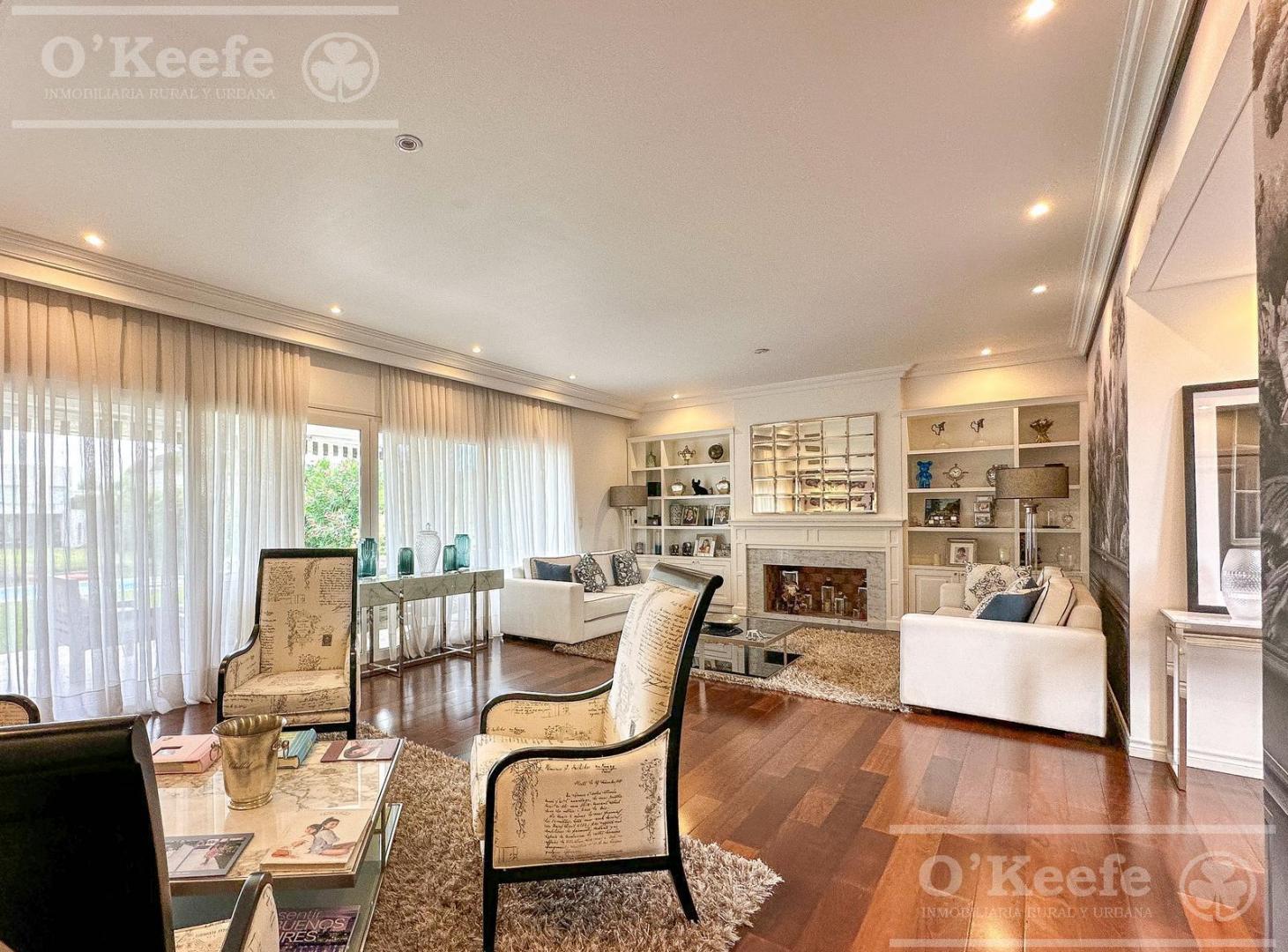 Foto de CASA EN VENTA 4 AMBIENTES - BARRIO NUEVO QUILMES CON SALIDA AL CANAL, imagen 2