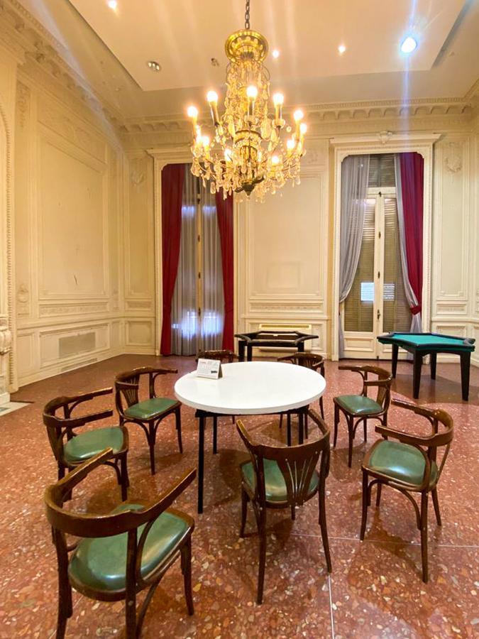 Imponente Petit Hotel de Época - Balvanera- Sup 2000 m2 en impecable estado - Perón 1800