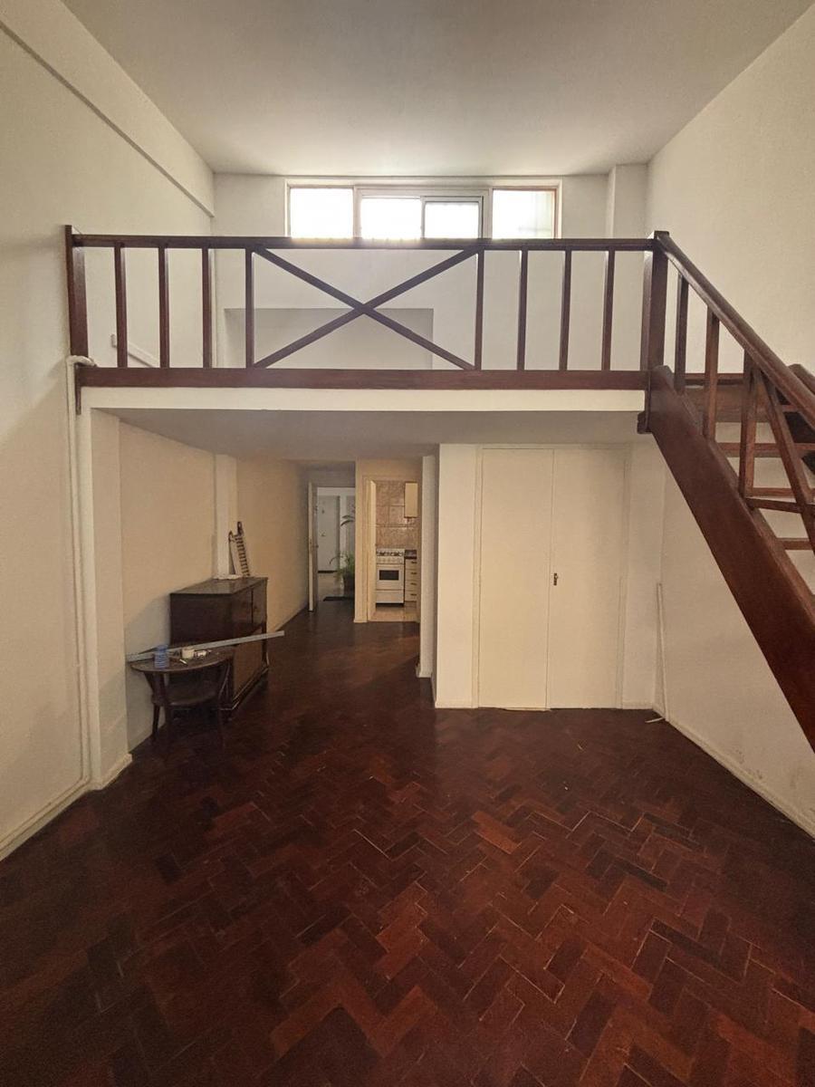 Hermoso Duplex! Luminoso, Vista Verde y Super Silencioso! 1ª X Escalera. Dos Cuadras Subte B. 4