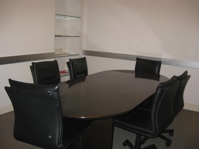 Foto de Local con oficinas, y sala de reuniones! Lavalle 1900, imagen 2