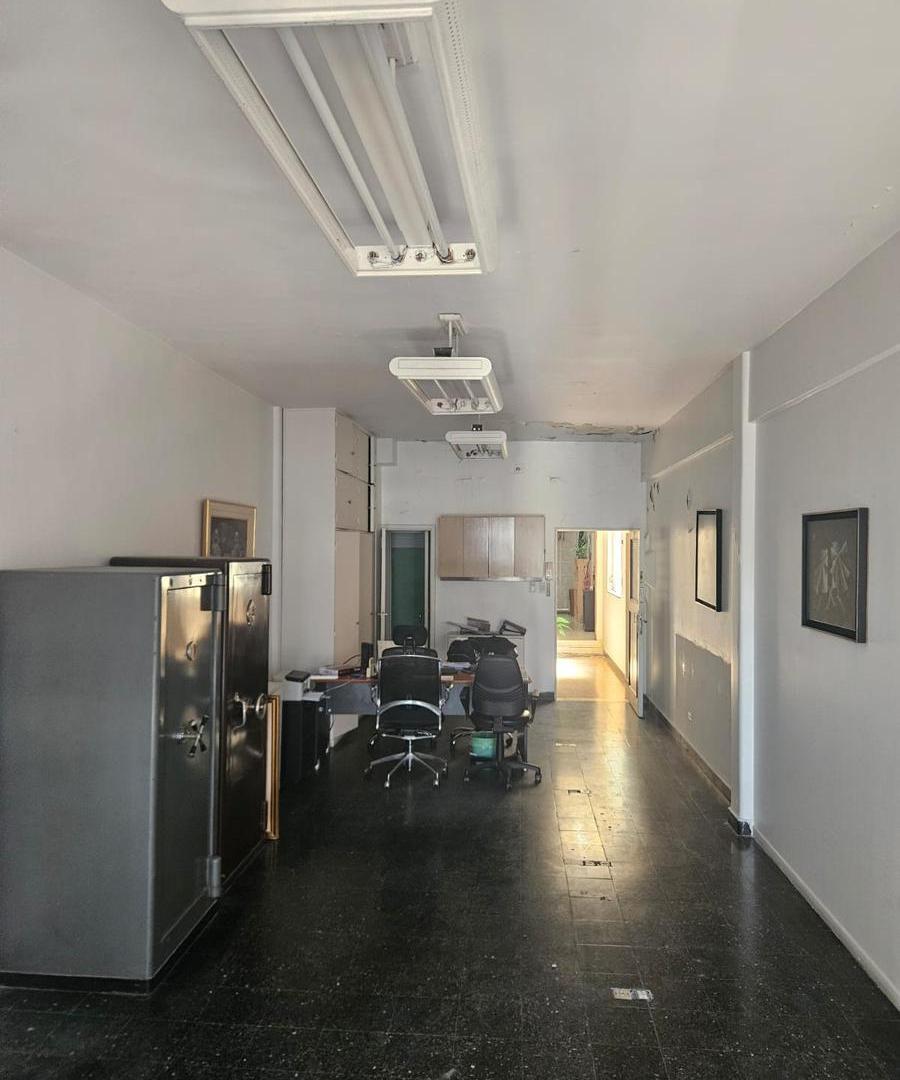 Foto de Oficina - Once o Deposito! 44 m2 Baño privado! Uriburu 300, imagen 1
