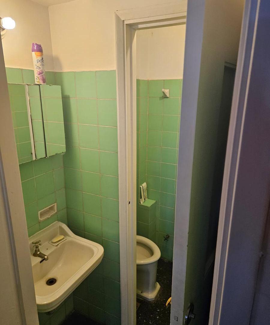Foto de Oficina - Once o Deposito! 44 m2 Baño privado! Uriburu 300, imagen 3