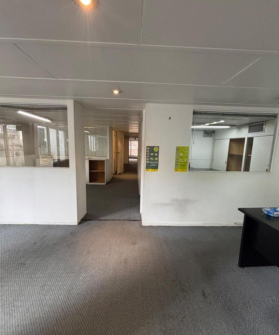 Foto de Edificio Comercial de 1000m2. Dimensiones de planta: 10 x 36. Ayacucho, imagen 5