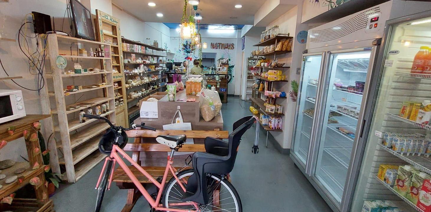 Foto de Local en Av. Cordoba 2400 y Larrea! Zona facultades! Dos cuadras del, imagen 5