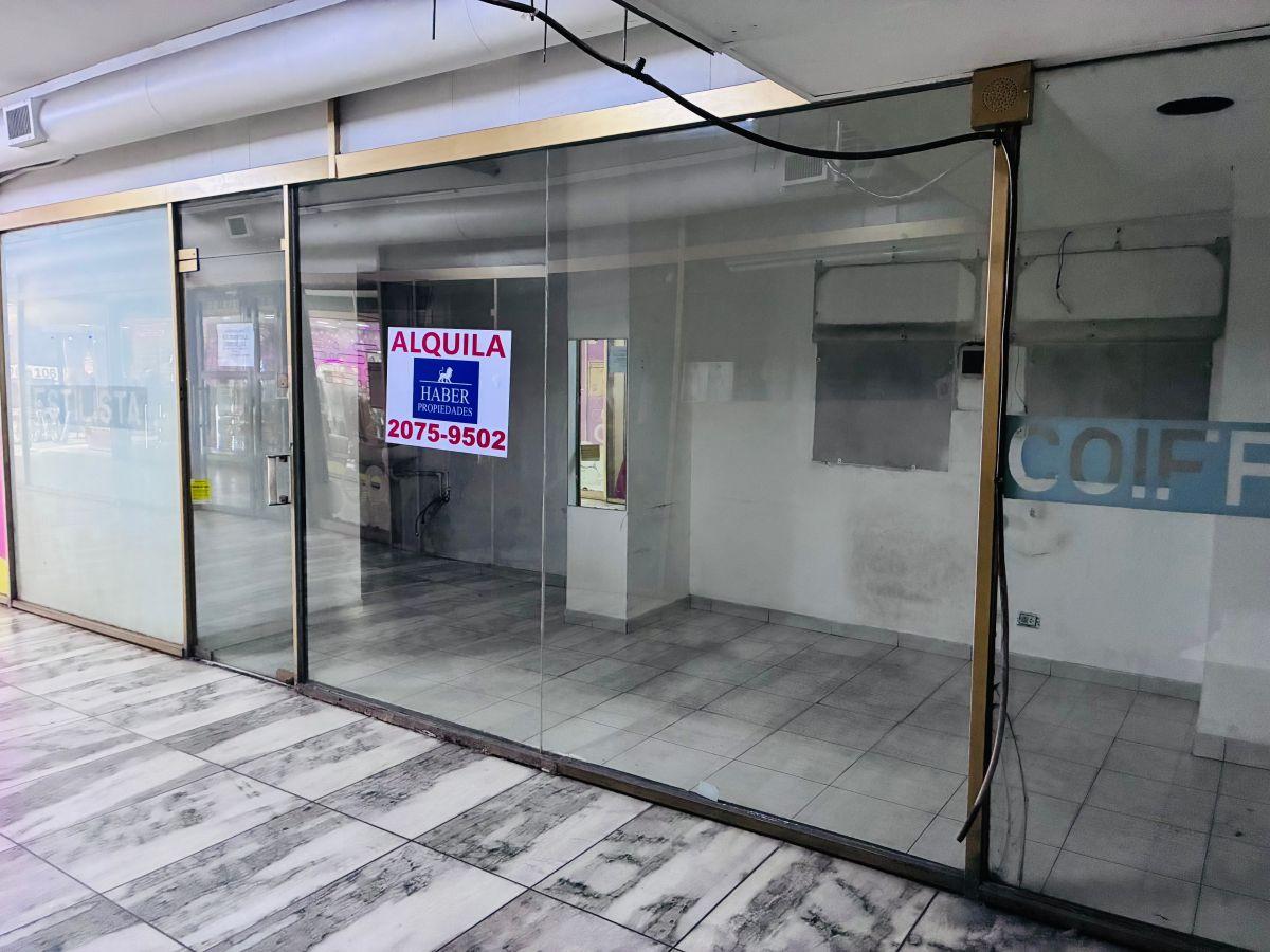 Foto de LOCAL EN GALERIA APTO TODO RUBRO. TIENE AGUA., imagen 4