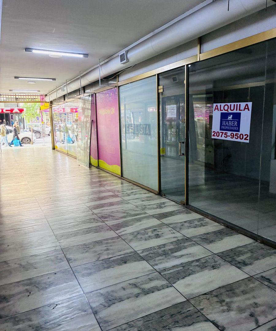 Foto de LOCAL EN GALERIA APTO TODO RUBRO. TIENE AGUA., imagen 1