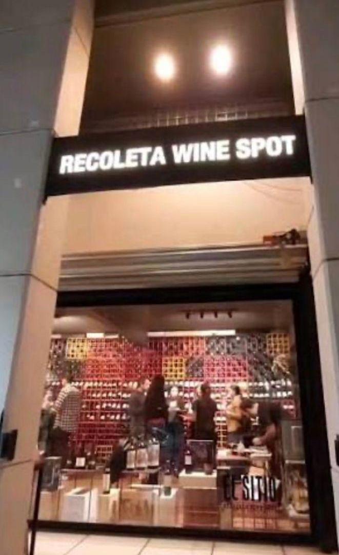 Foto de Excelente local comercial Amplia vidriera Muy buena ubicación en, imagen 3