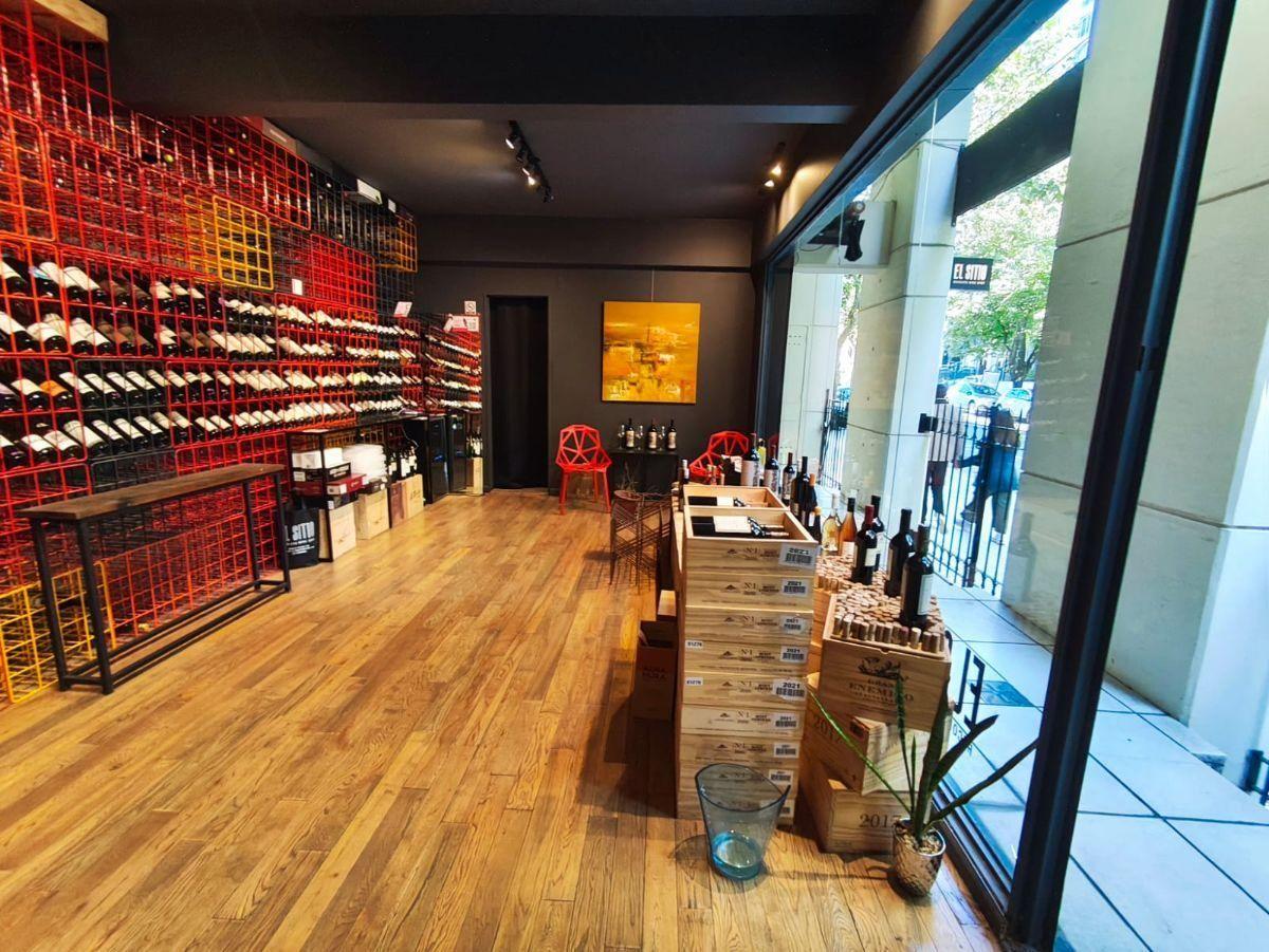 Foto de Excelente local comercial Amplia vidriera Muy buena ubicación en, imagen 2