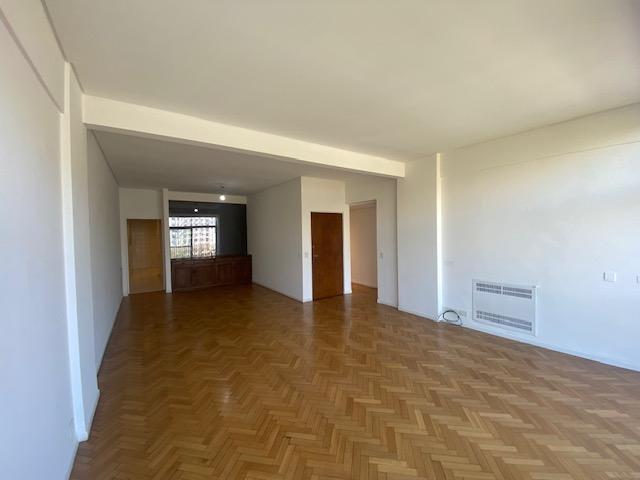 AlQUILER, departamento 3 dormitorios y dependencias. 4