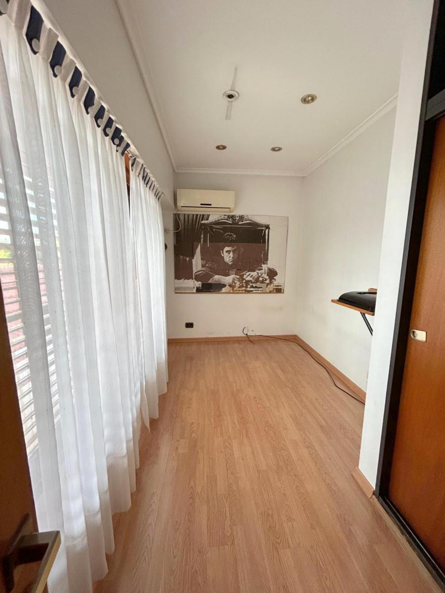 Bolaños 900 - Increible Chalet con Parque, Quincho y Pileta! 4 Amb - Lanus Este 3