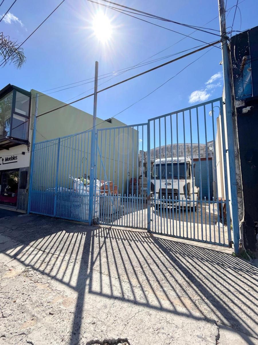 Eva Peron 3152 - Espectacular Galpón + Oficina con Entrepiso y Baño - Lanus Este 4