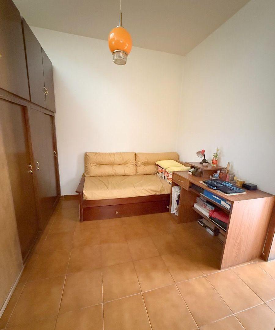 Foto de Catamarca al 3100 - Lanus O - Excelente Casa De lote propio 4 amb con, imagen 4