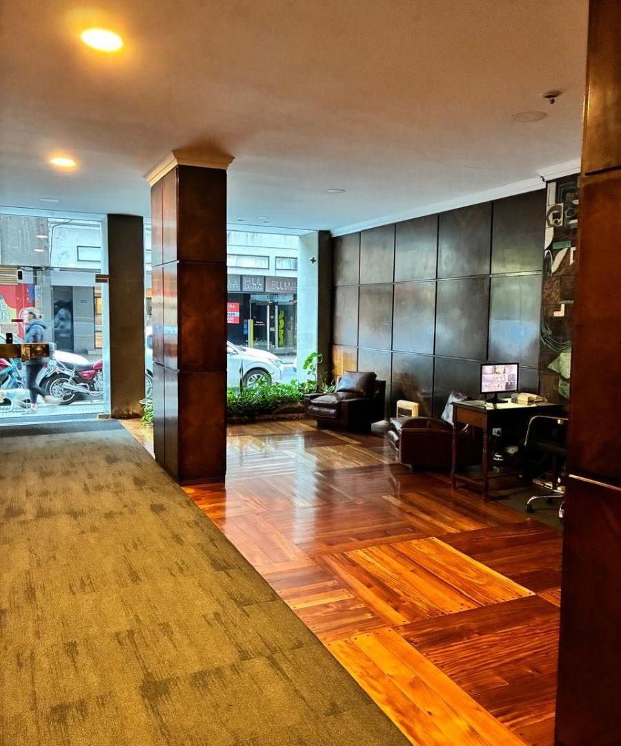 RECOLETA- FRENTE 3 amb- BALCON, BAÑO, DORMITORIO, COMEDOR LUMINOSO