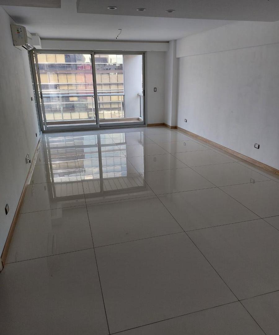 Foto de Departamento 3 amb con dep.Serv. Cochera Fte. Balcon Ed. Piscina, Gym, SUM, imagen 1