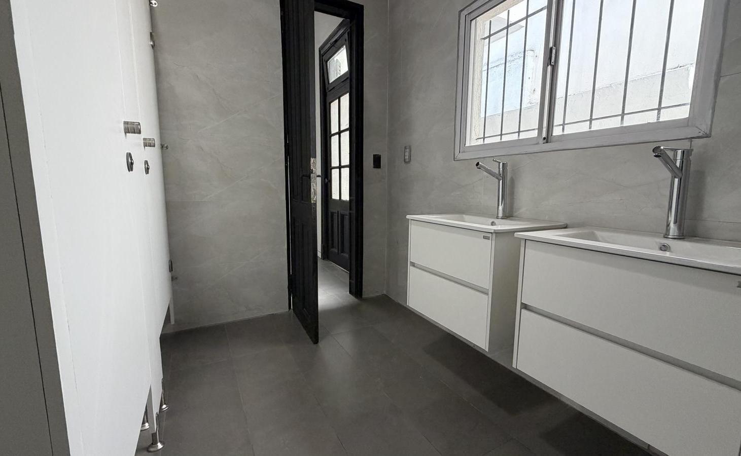 Foto de Villa Crespo PH alq. uso comercial amplio salon 13 x 4 x (5,80) Baño y, imagen 1
