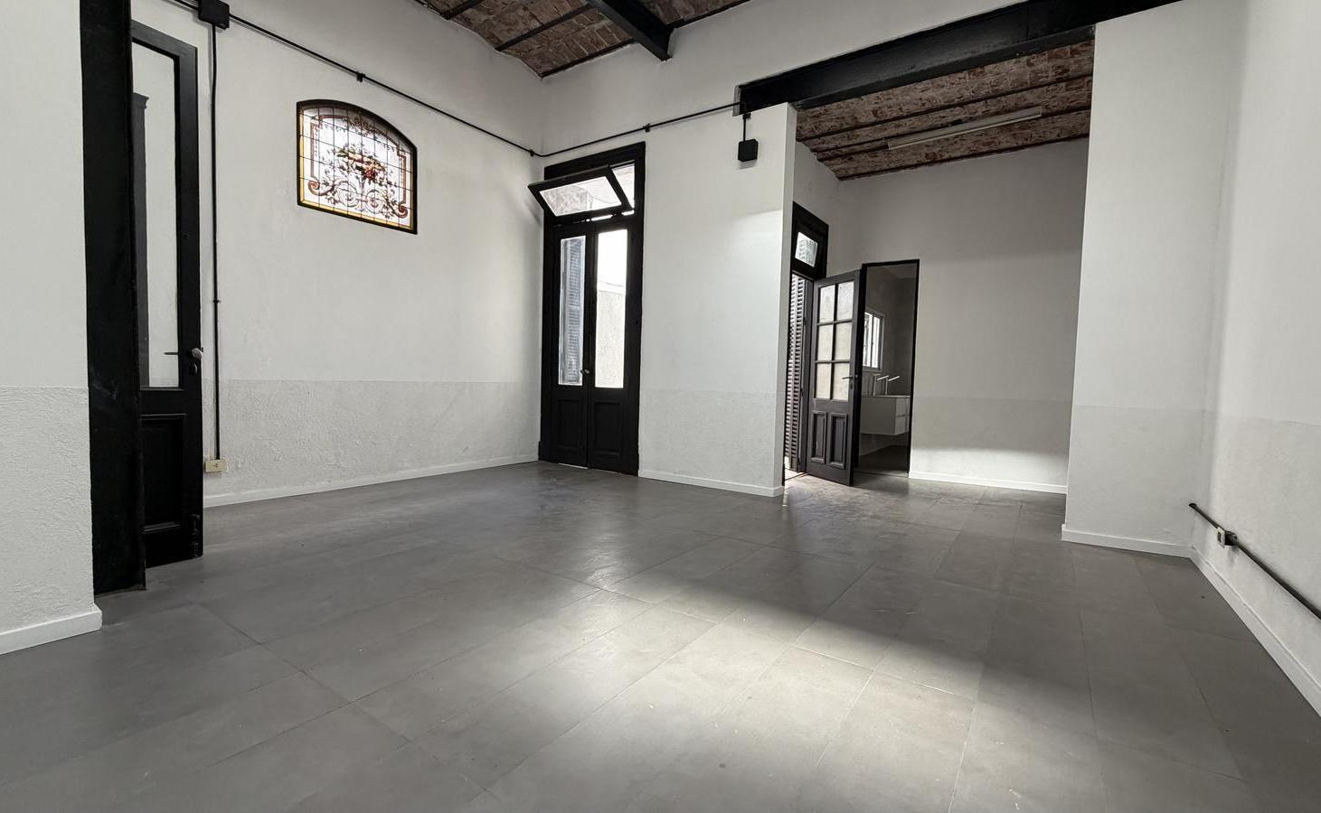 Foto de Villa Crespo PH alq. uso comercial amplio salon 13 x 4 x (5,80) Baño y, imagen 4