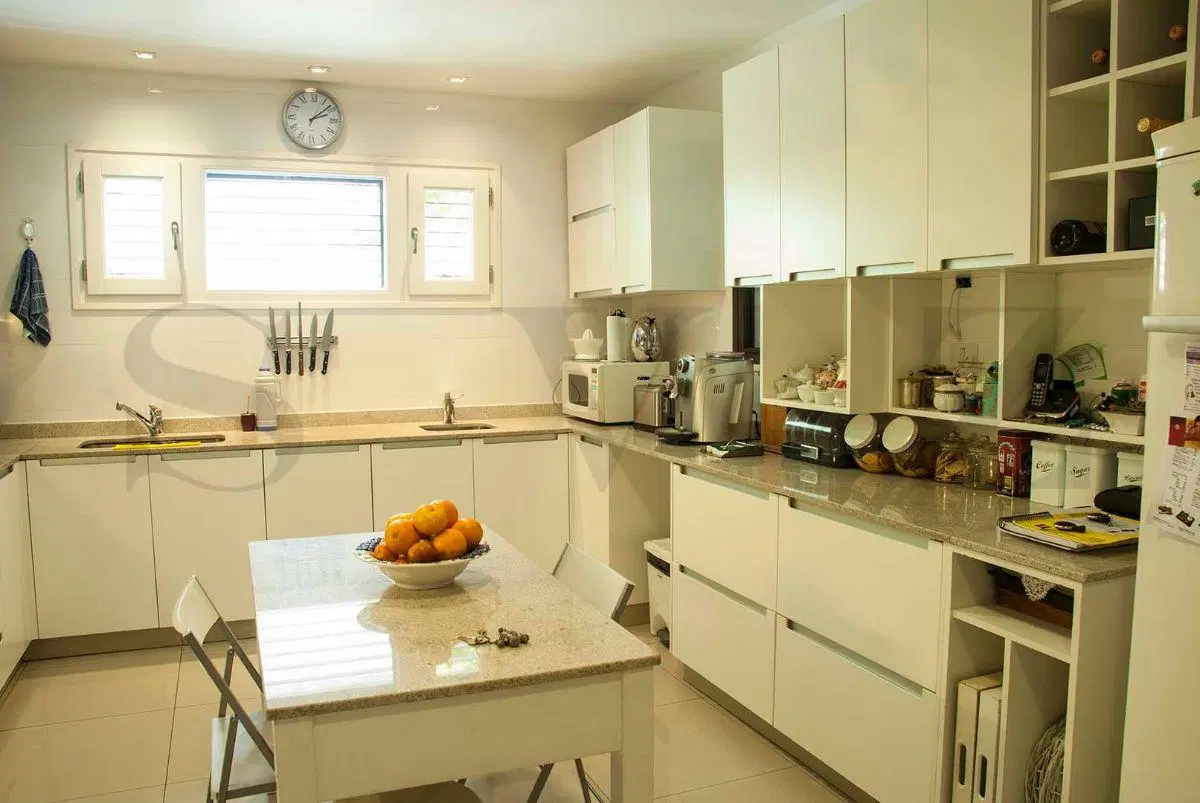 Impecable Casa en Barrio Parque 2