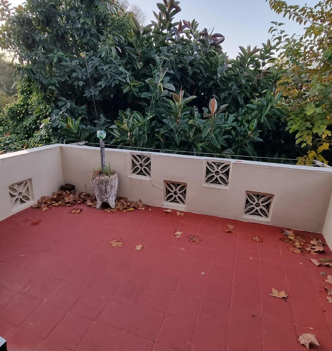DOS CASAS INDEPENDIENTES- IDEAL USO PROFESIONAL /O VIVIENDA