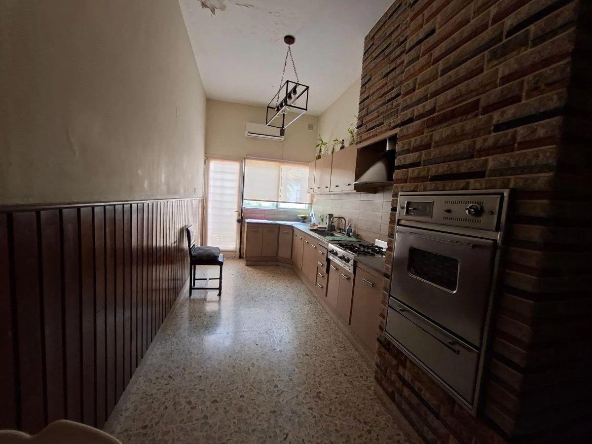 Foto de CHALET Y AMPLIO LOTE- excelente ubicacion, imagen 4