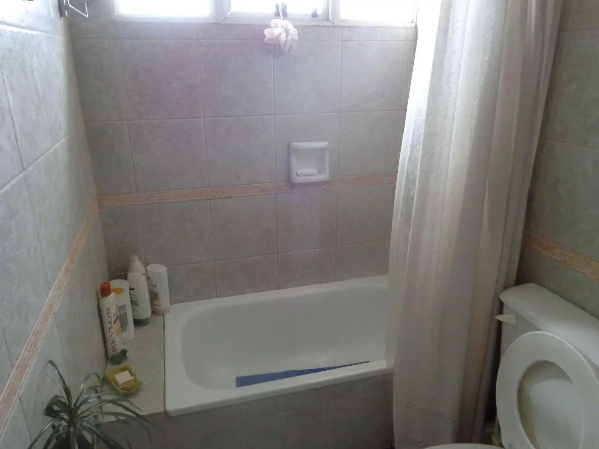 Muy lindo departamento con cochera y bajas expensas 5
