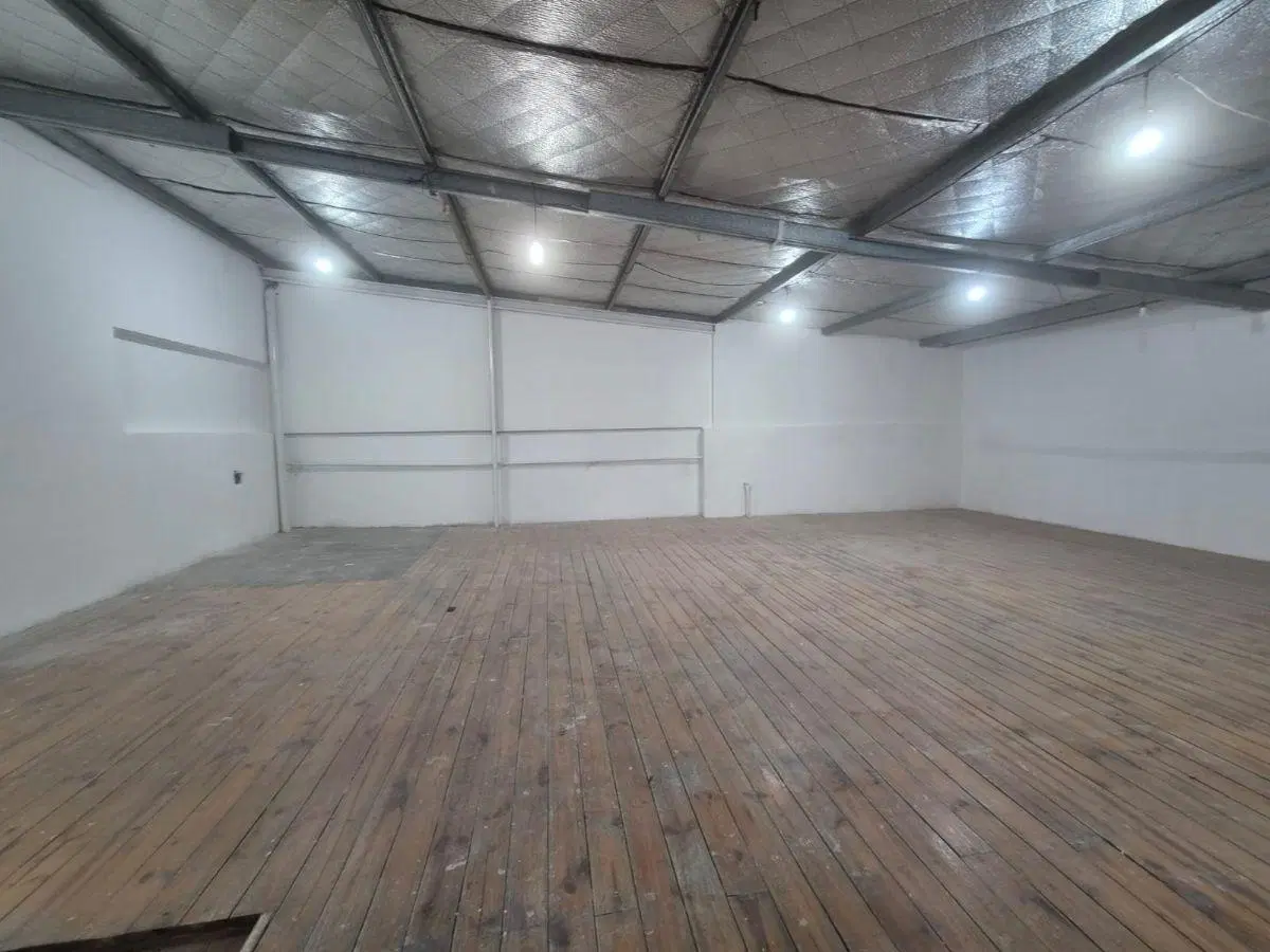 IMPORTANTE ESPACIO MULTIFUNCIÓN de 200m2 EN EL CENTRO DE LOMAS DE ZAMORA 4