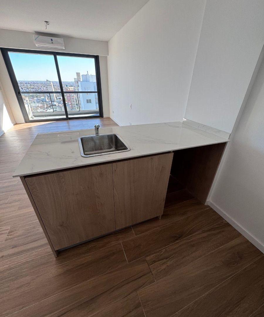 Foto de A Estrenar! Piso Alto al frente con Balcon Vista Abierta!, imagen 2
