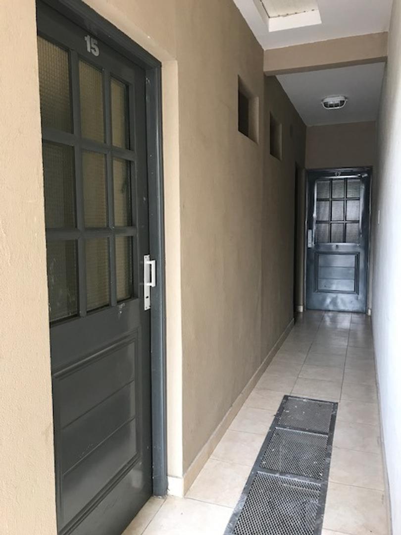 Complejo de 7 departamentos en venta en block