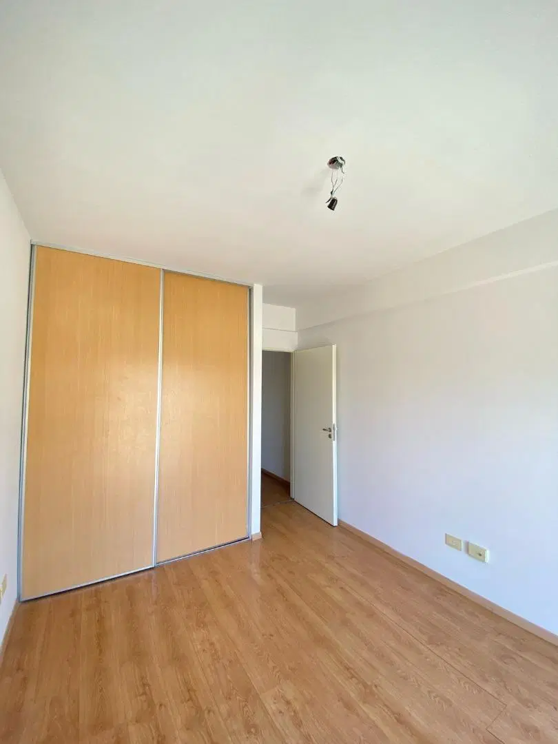 Semipiso dos ambientes con dos balcones 5