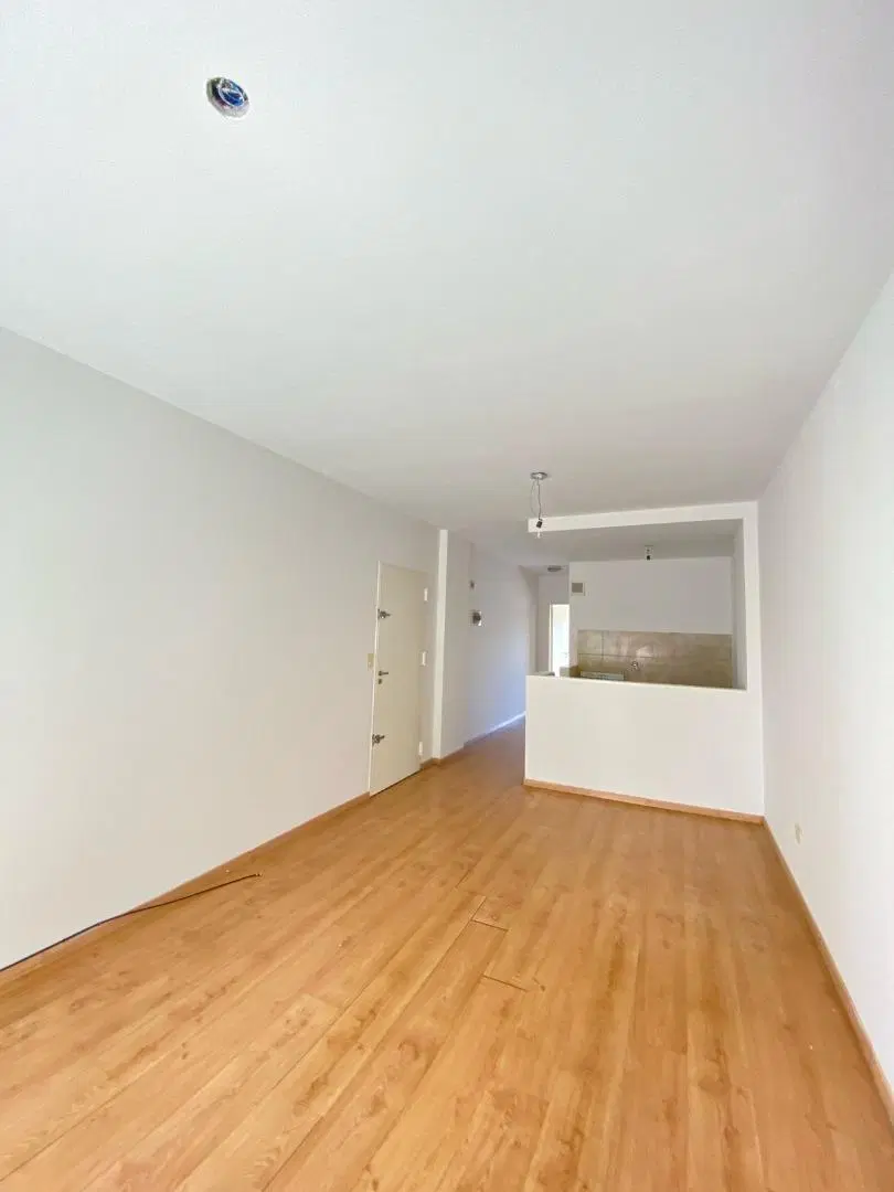 Semipiso dos ambientes con dos balcones 2