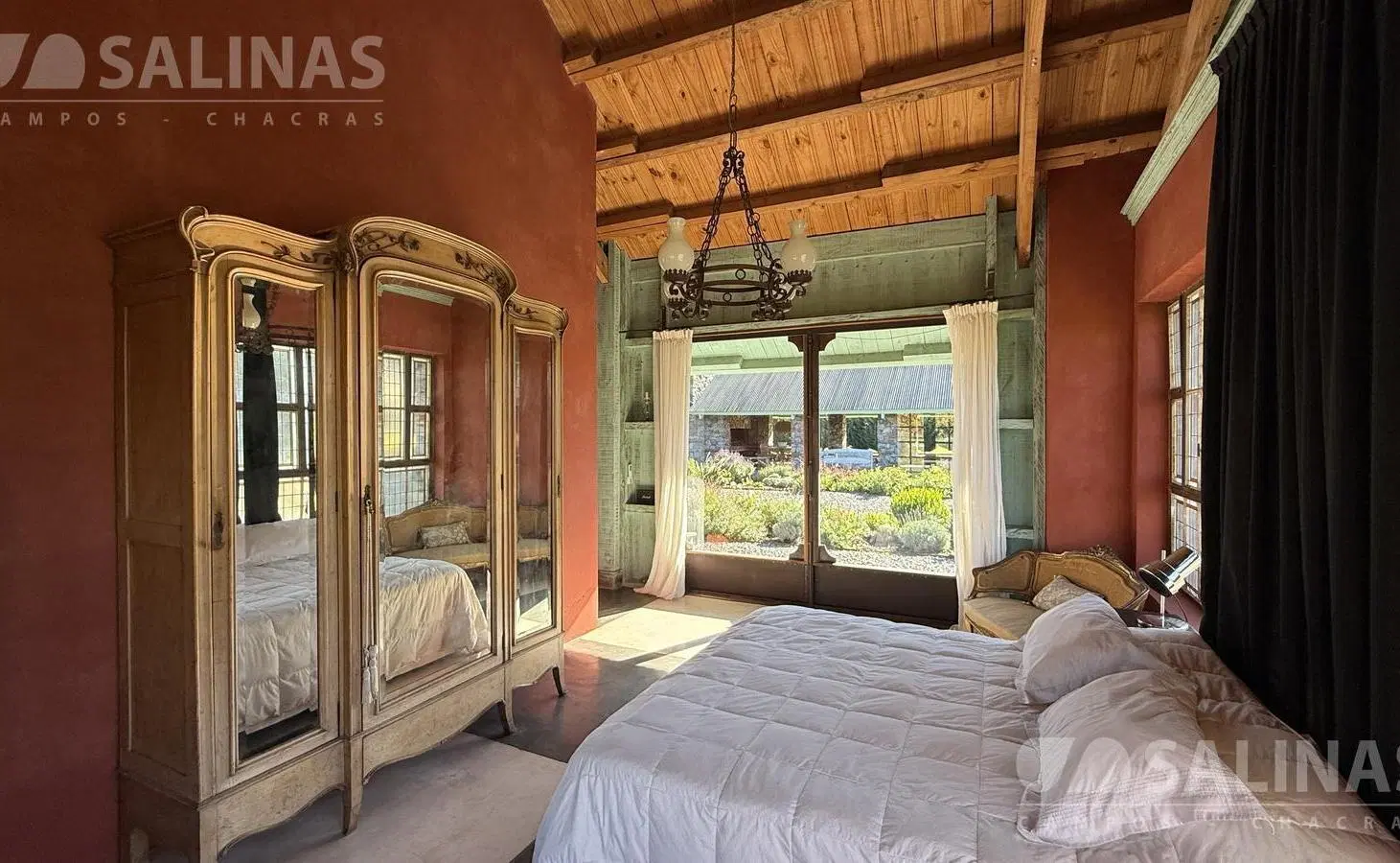 9.948 m². Exclusiva chacra de estilo campo en La Macarena. 2