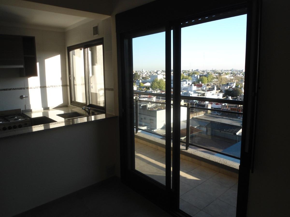 Excelente Departamento - Centro de San Martin. Guemes 2200 4