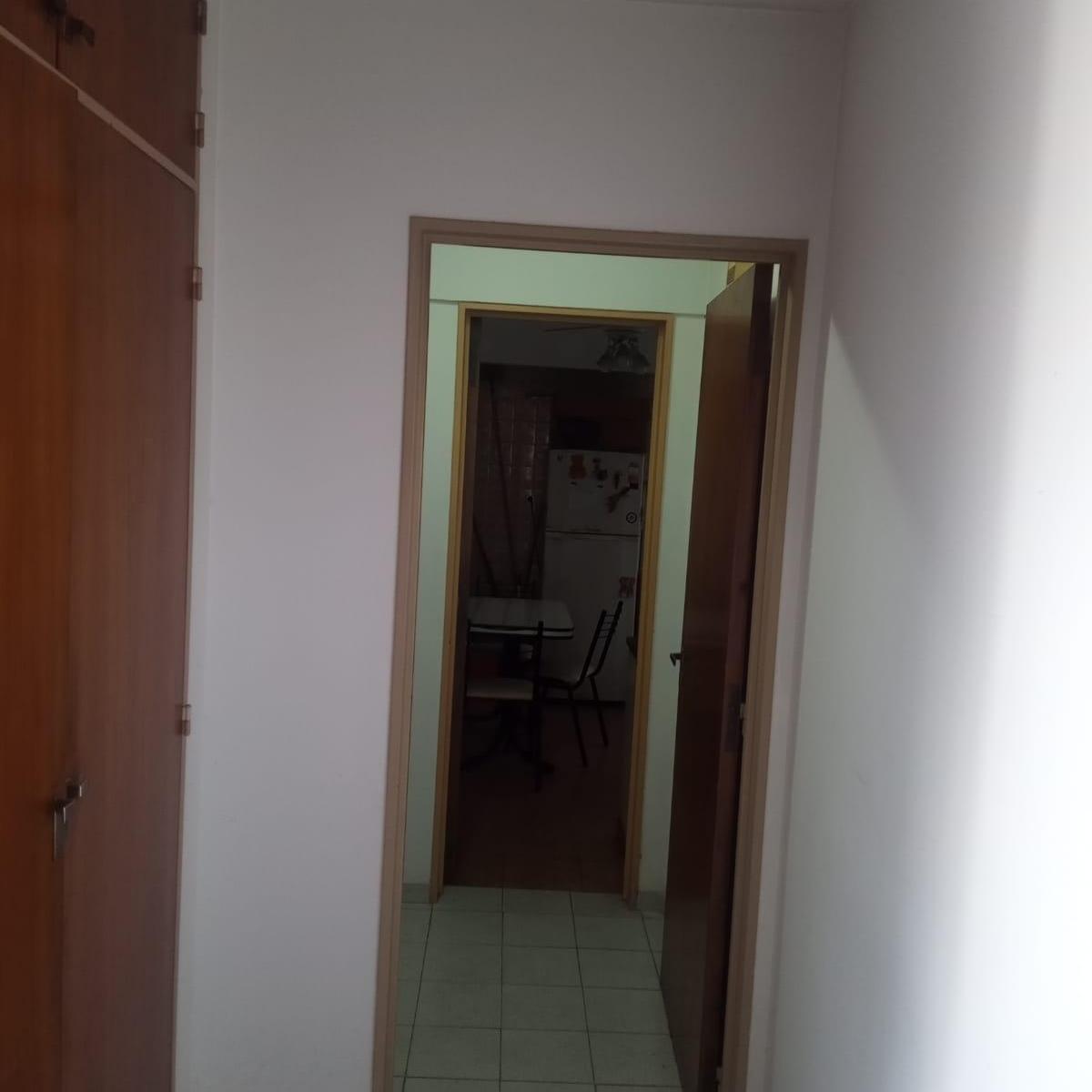 Departamento en Venta de 1 Dormitorio C/ Cochera en San Martin Ctro 2