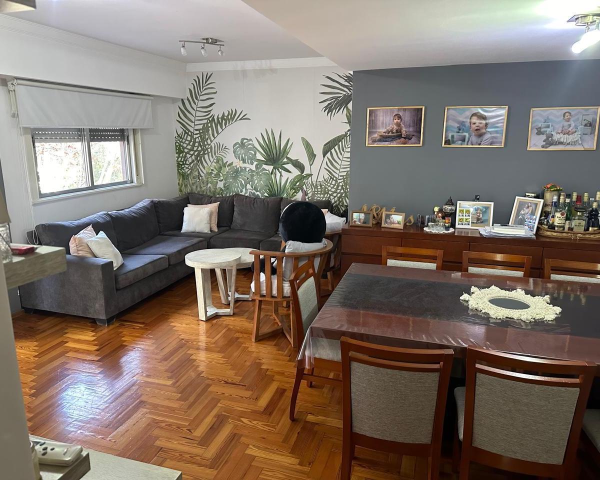 Departamento en Venta de 2 Dorm. C/ Cochera en Gral San Martín 5