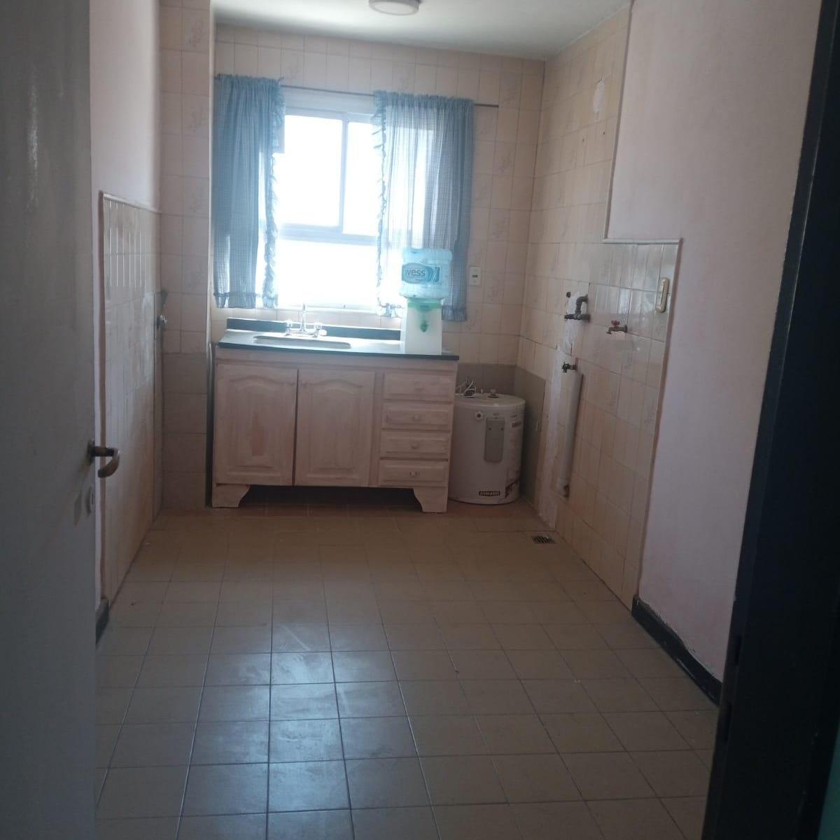 Departamento en Venta de 3 Ambientes en San Martin Ctro. 4