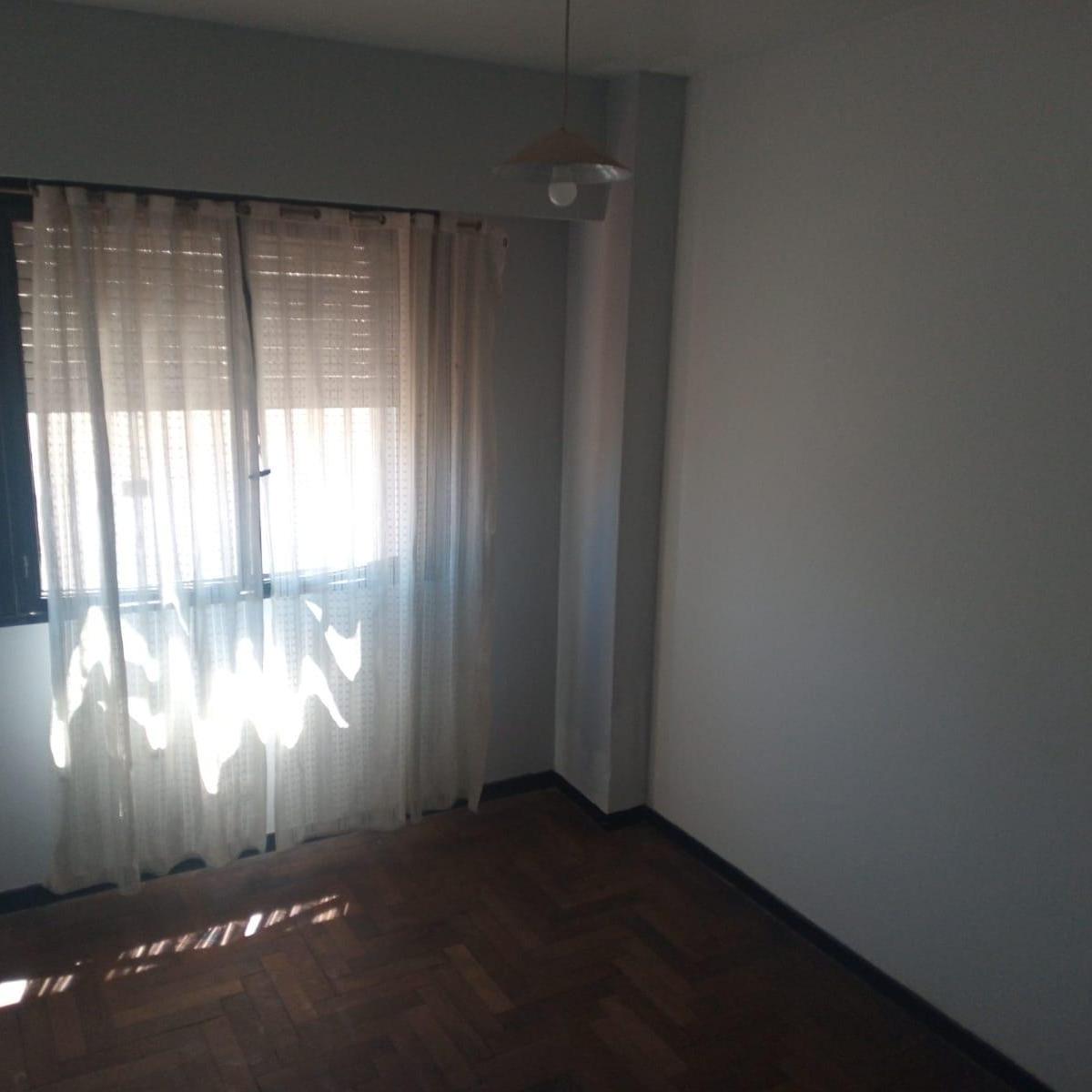 Departamento en Venta de 3 Ambientes en San Martin Ctro. 2