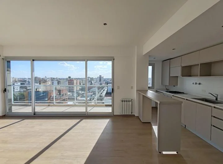 RESERVADO!!!Departamento en Alquiler 3 ambientes zona San Martin Ctro 2