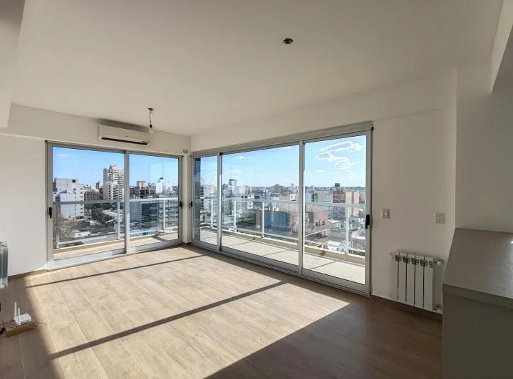 RESERVADO!!!Departamento en Alquiler 3 ambientes zona San Martin Ctro 5