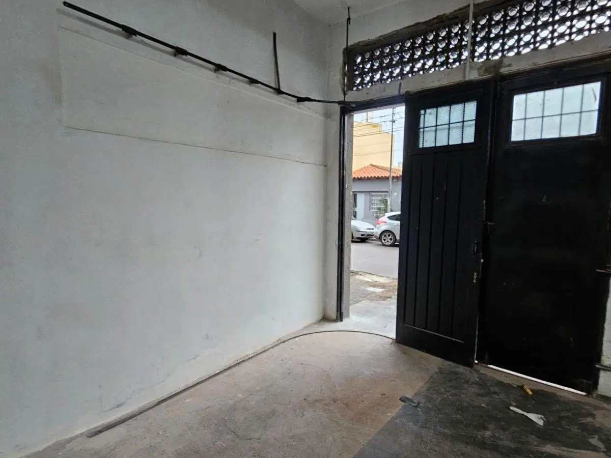 Local comercial en alquiler .San Andrés 5