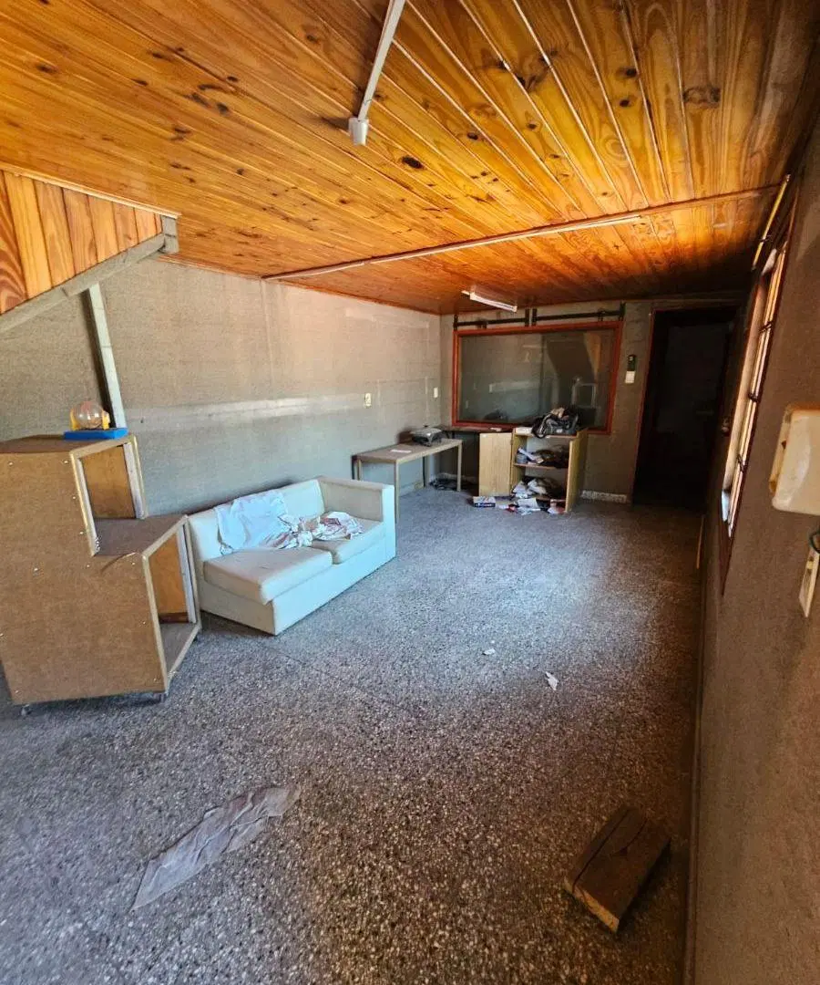Galpón+Local comercial+Casa a reciclar en venta 3