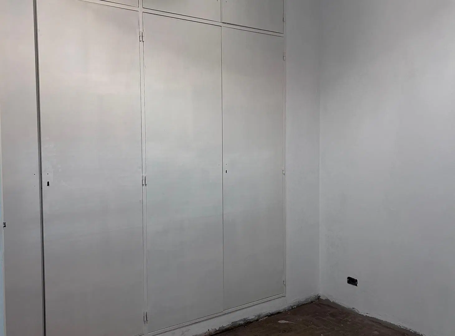 Venta en block! Galpón + departamento grande de 3 ambientes ! 5